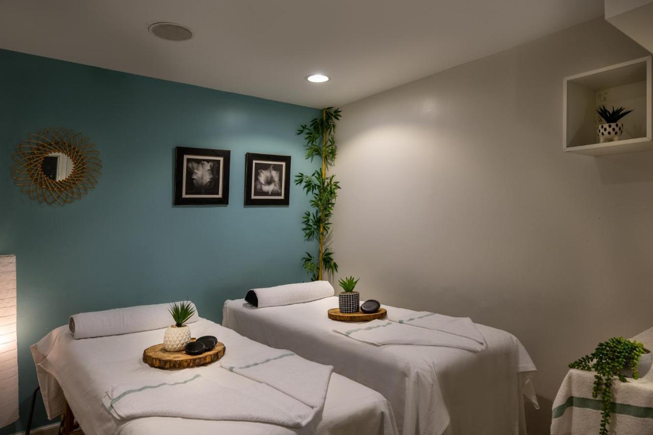 Vert Hotel Eilat By Afi Hotels Exterior photo A treatment room at a spa