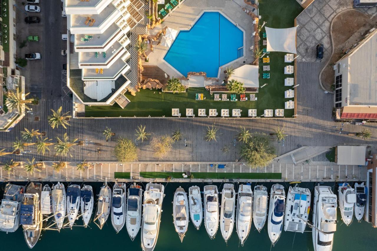 Vert Hotel Eilat By Afi Hotels Exterior photo Aerial view of the pool at the Marina