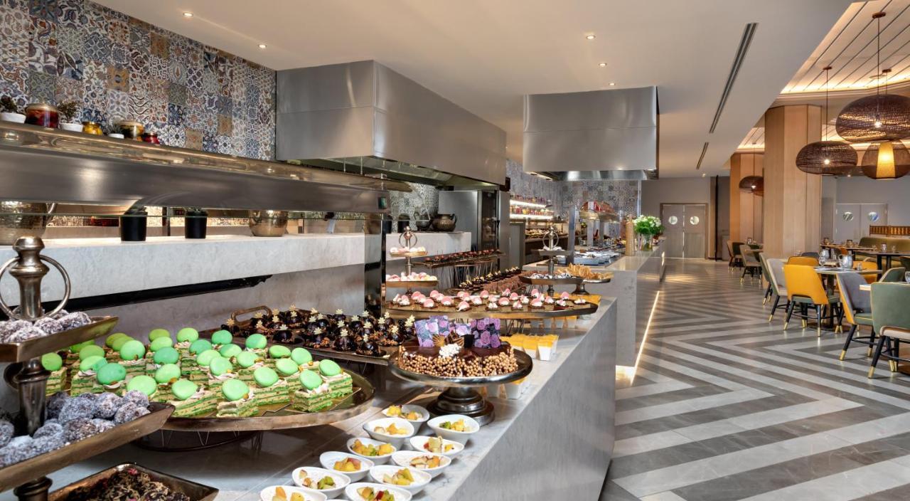 Vert Hotel Eilat By Afi Hotels Exterior photo The buffet at the hotel